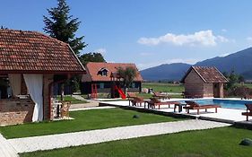Hostel Majsic